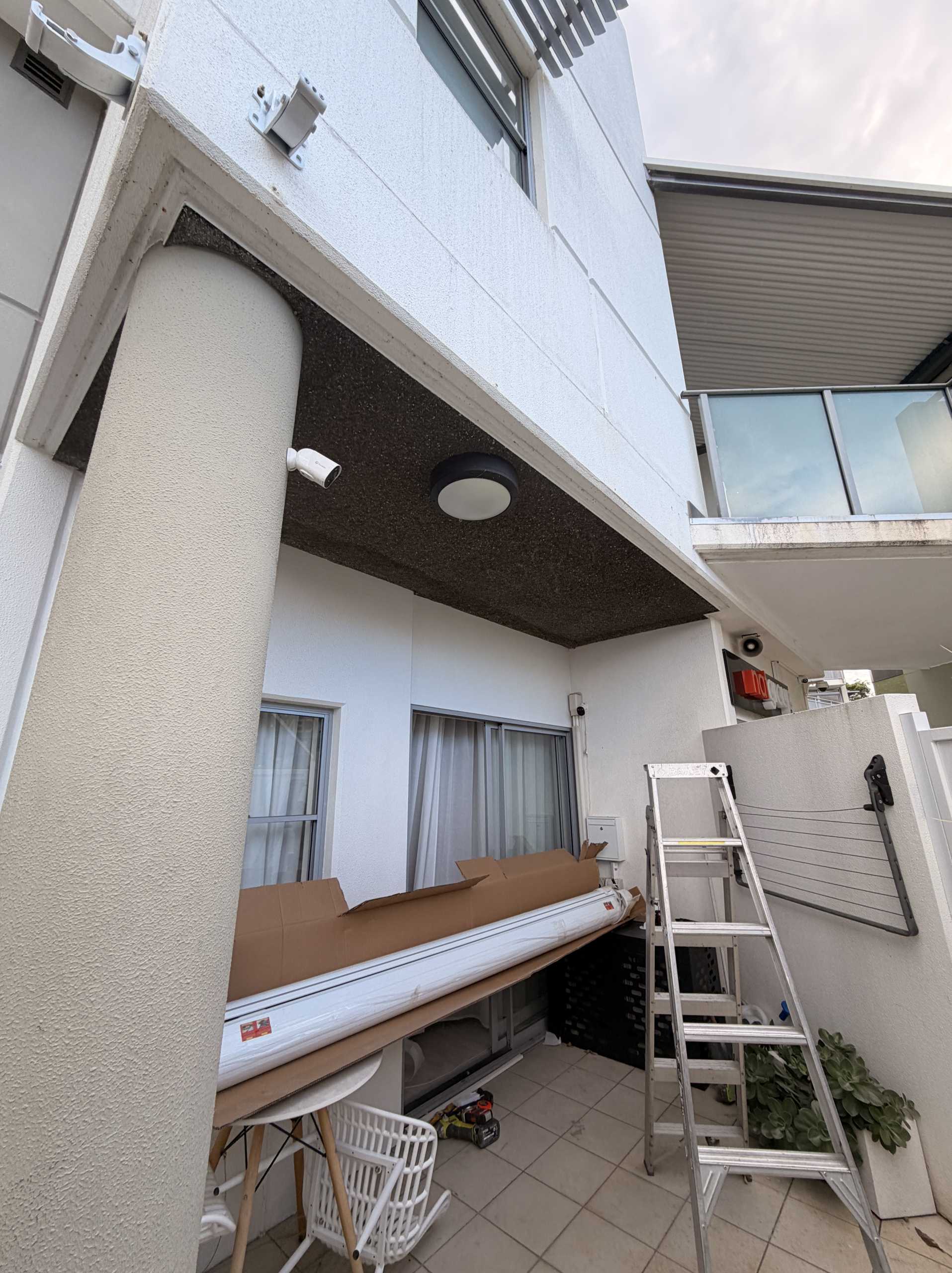 The Helensvale office outdoor area before the awnings were installed